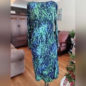 Elegant Green and Blue Patterned Dress